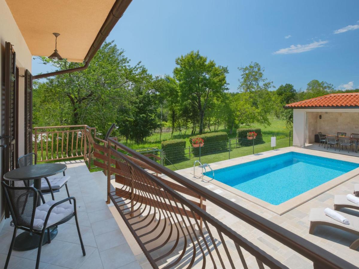 Holiday Home Ana By Interhome Nedescina Luaran gambar